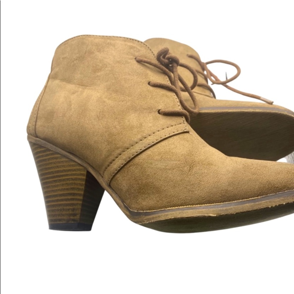 MÍA booties size 8